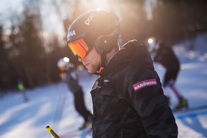 Telemark professional Chris Frank - Photo by @fistelemark